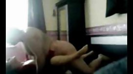 Chesty Kayla Carrera ay makakakuha ng pusa fucked