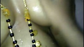 Ang Busty Courtney Cummz ay makakakuha ng facialized sa opisina