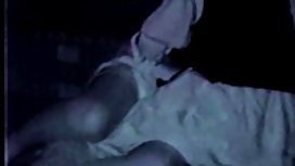 Kahanga-hangang Redhead Chick Sucks Dick Sa Banyo